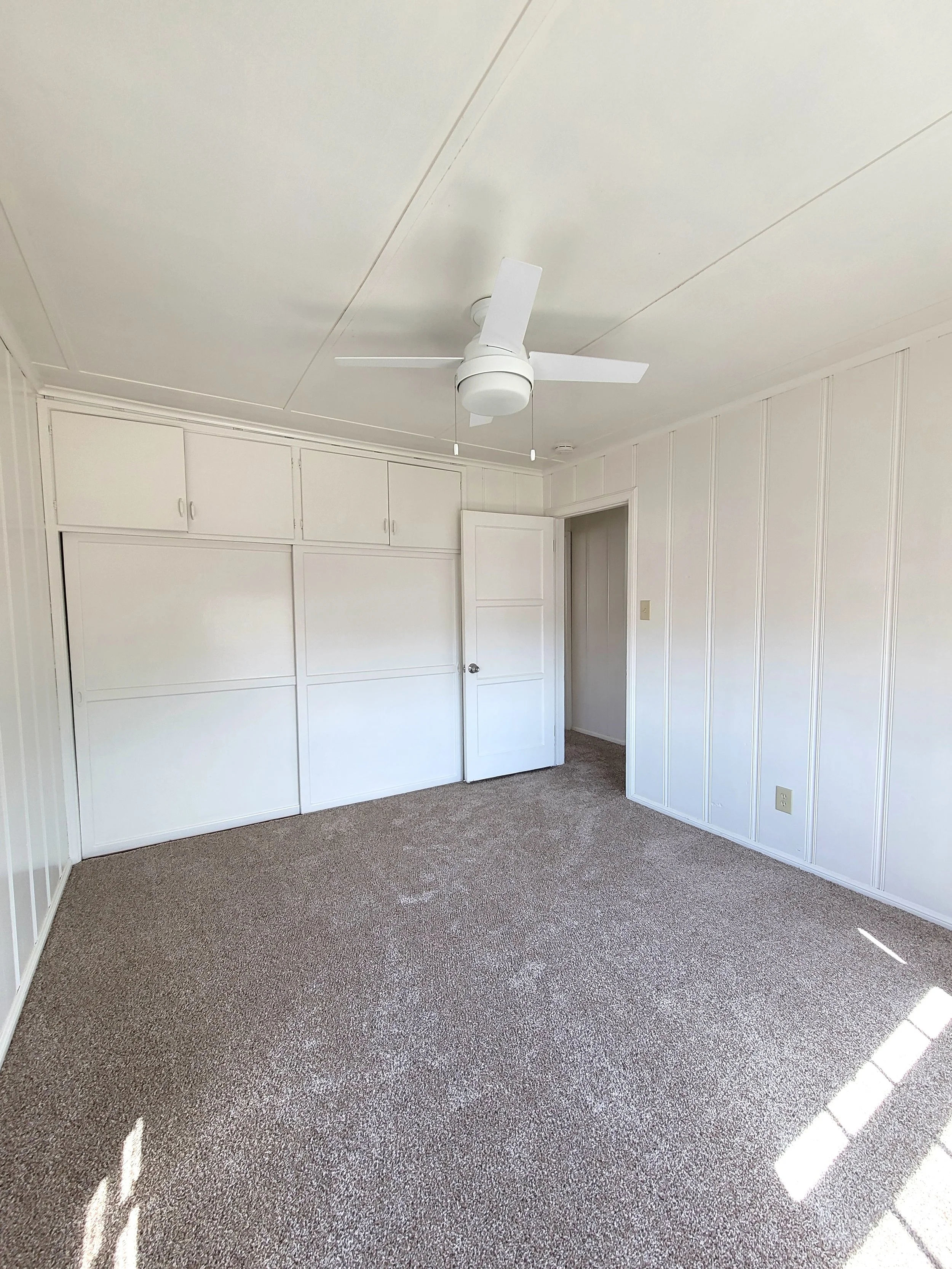 734 Emerald Bedroom 1 closet.jpg