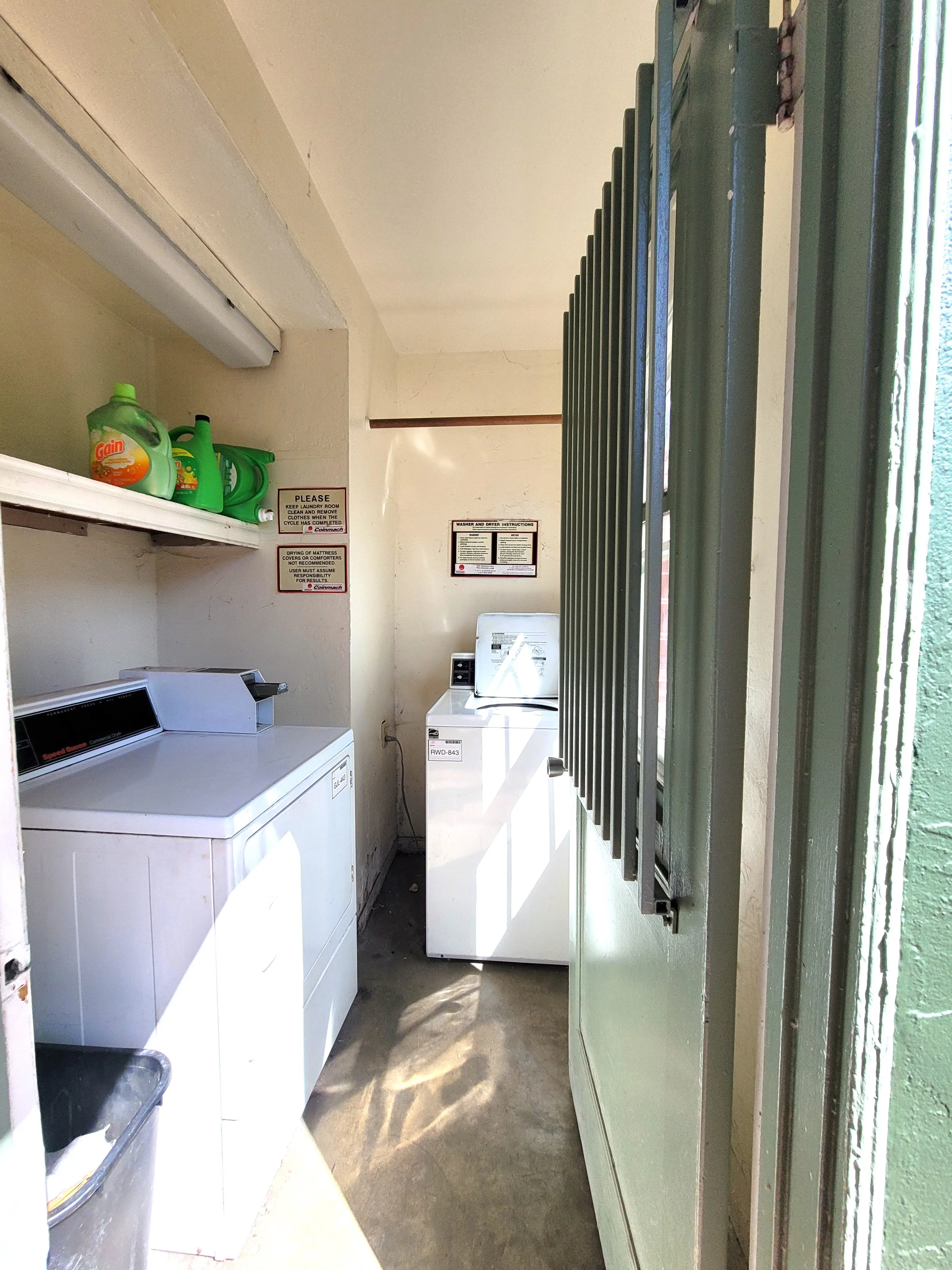 Laundry Facility.jpg