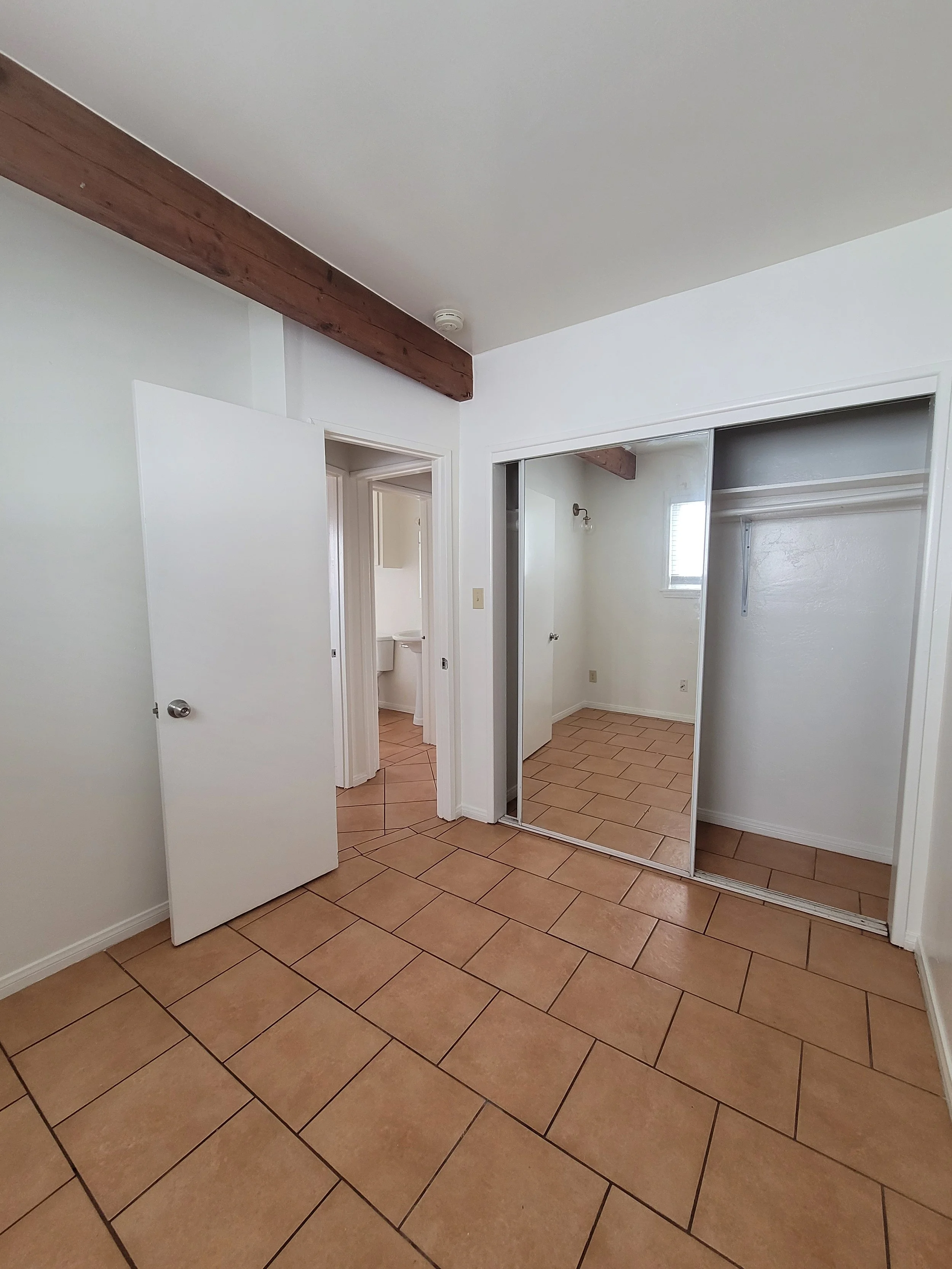 748 Wavecrest Bedroom3.jpg