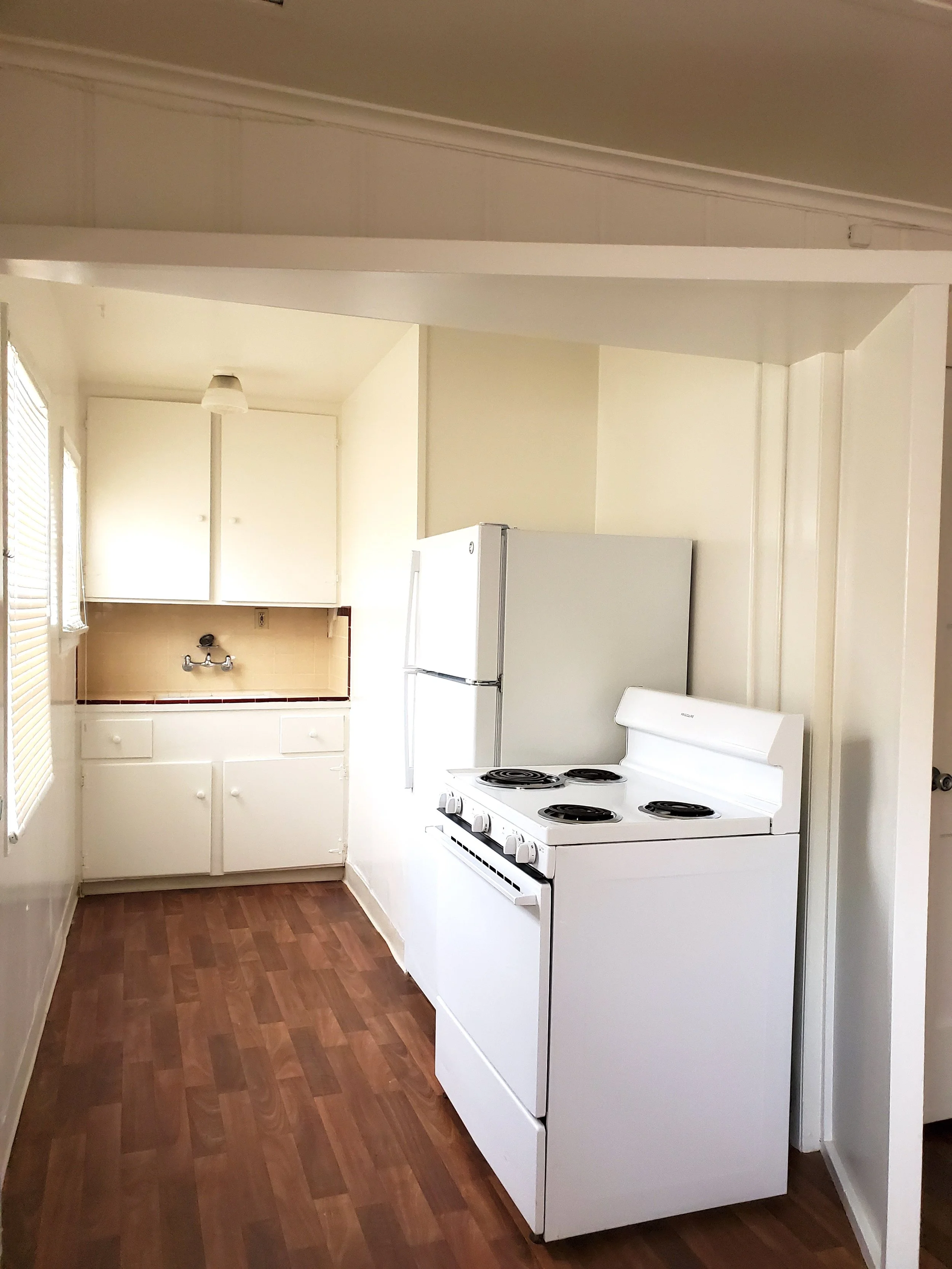 732 Emerald Kitchen.jpg