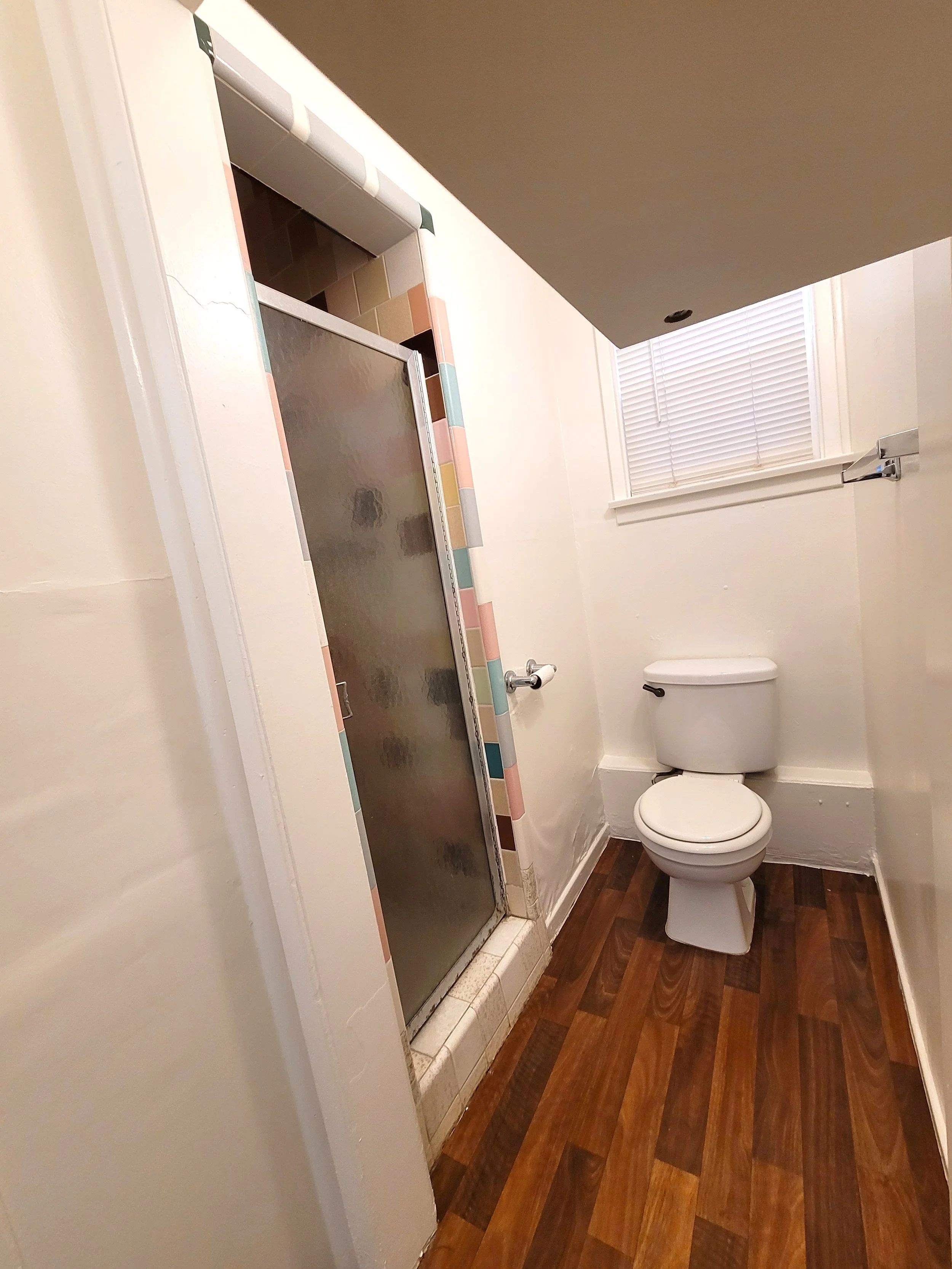 732 Emerald Bath Shower.jpg