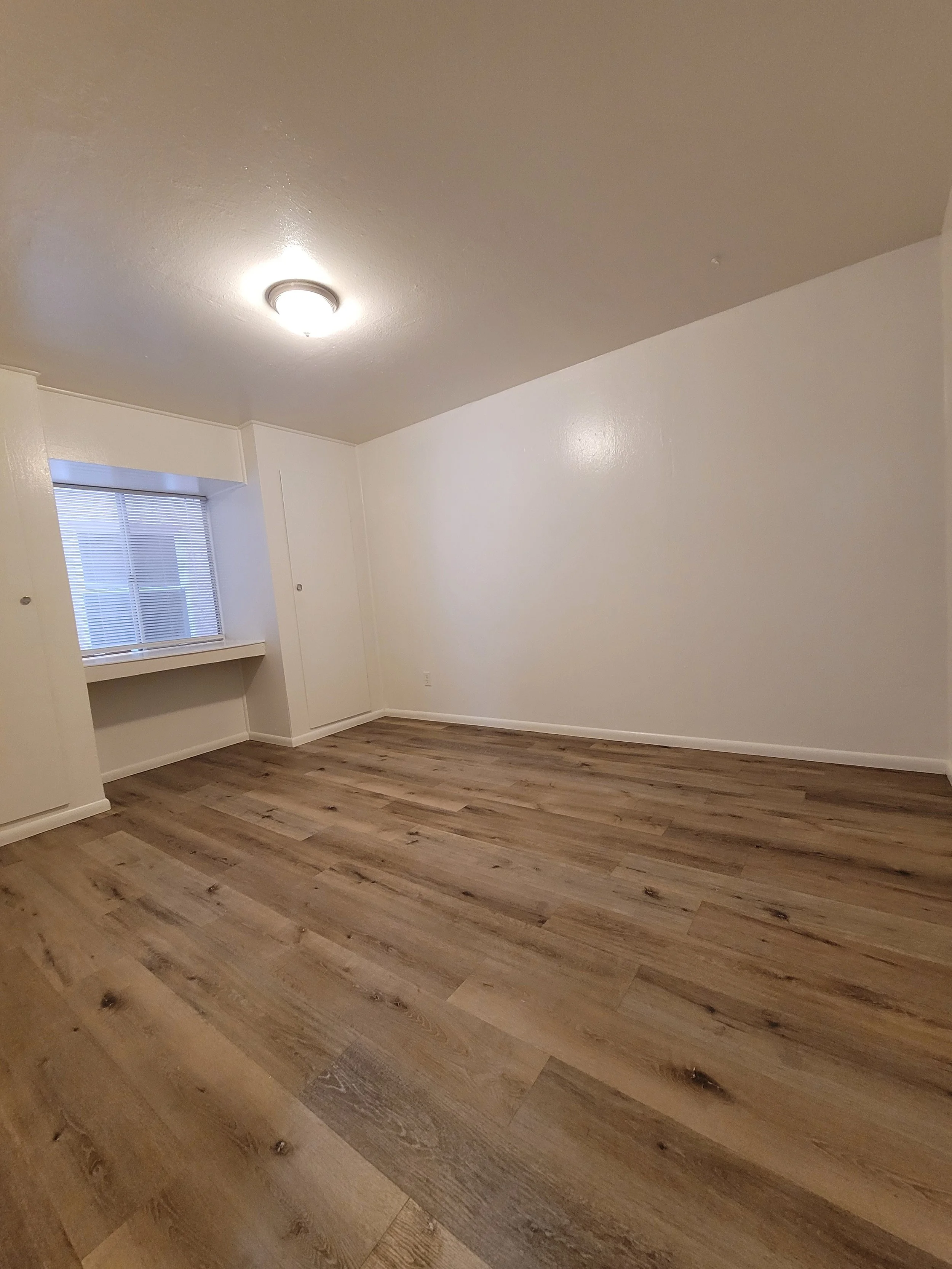 732 Emerald Bedroom.jpg