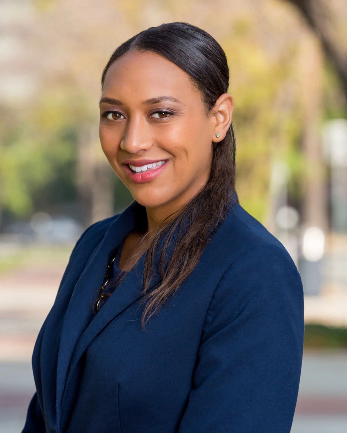 16_JanelleHeadshot_WEB-0068-2.jpg