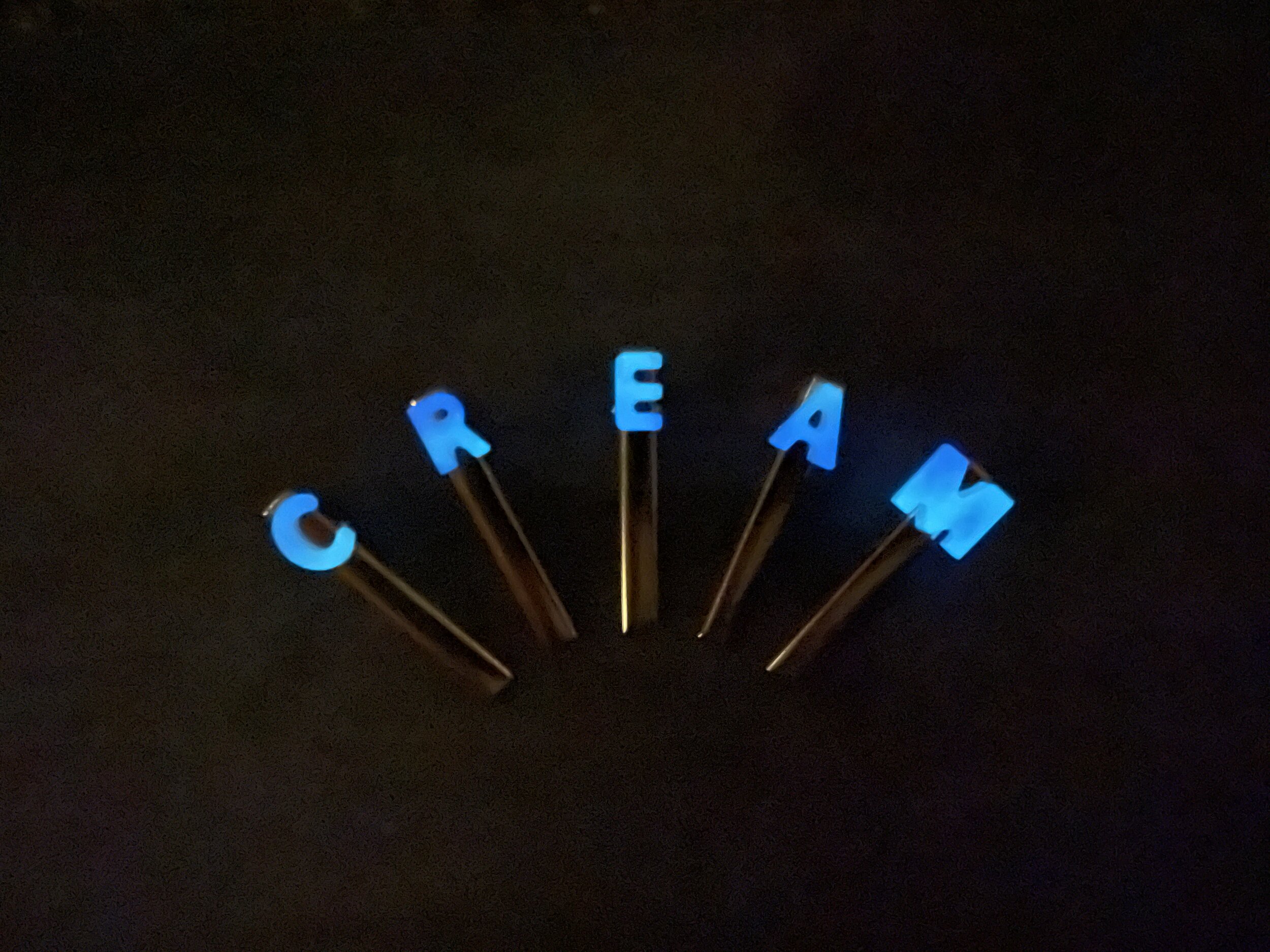 Glow Letter Clip