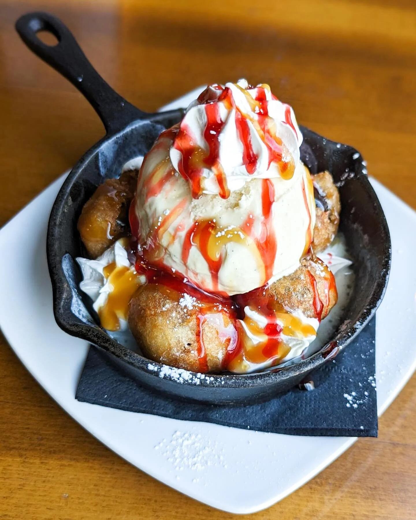 This week&rsquo;s dessert and appetizer special are mouth watering! You won&rsquo;t want to miss out on the skillet brownie bites or spicy citrus shrimp! 😋 

Available Monday through Sunday!