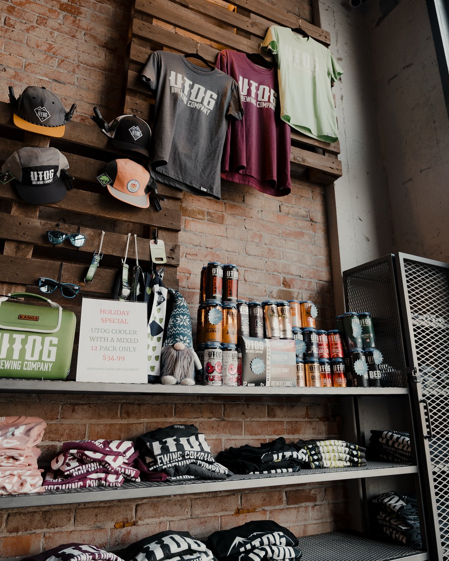 🎉 The Best Weekend for Beer Lovers is Here! 🍻

🗓️ Nov. 29 &ndash; Dec. 1: Pint Day
Celebrate with us! Grab a limited-edition pint glass and your favorite draft fill for just $10.

🛍️ Black Friday &amp; Small Business Saturday Deals
	&bull;🎁 Gift