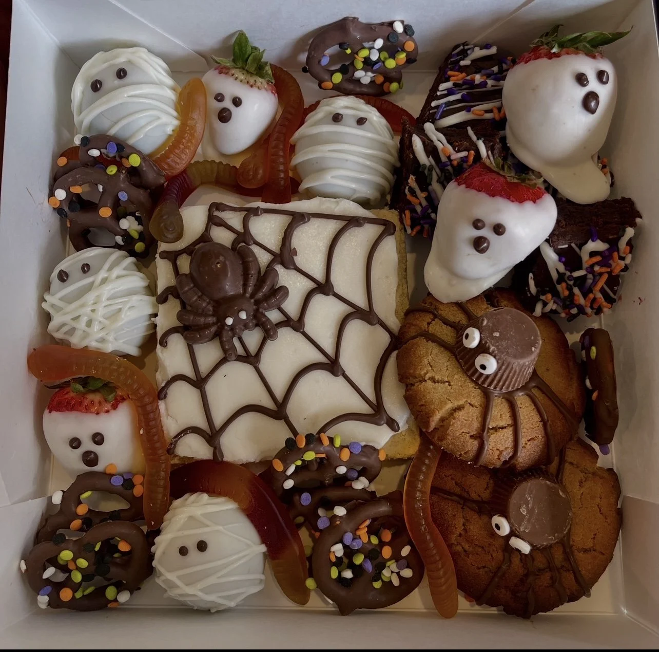 Halloween Dessert Box- $30 