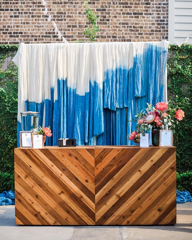 I&rsquo;ll always love this tie died back drop @jaclynrjohnson created for a @shopsimon influencer event 😍 .
.
.
.
.
#houstonbloggers #bar #tiedie #backdrop #houstoneventphotographer #station3 #houstonphotographers #htx #eventdesign