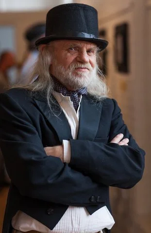Artist KRISTOF KOSMOWSKI