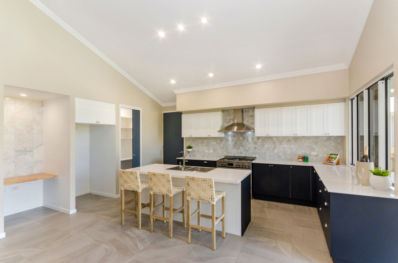 EllisDevelopments_KitchenStudy_Hamptons_Townsville_BuildersBlogHeader_GorgeousDesign.jpg