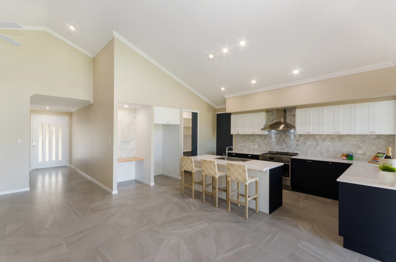 EllisDevelopments_Living_Hamptons_Townsville_BuildersBlogHeader_GorgeousDesign.jpg