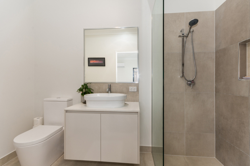 EllisDevelopments_Bathroom1_Oasis_Townsville_Builders_GorgeousDesign.jpg