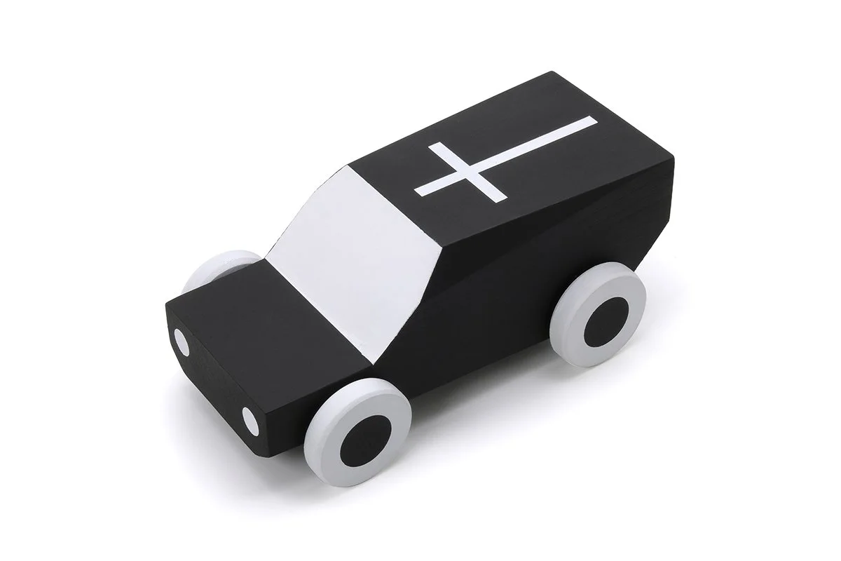 Wooden Funeral Vehicle 2022-11-11_A.jpg