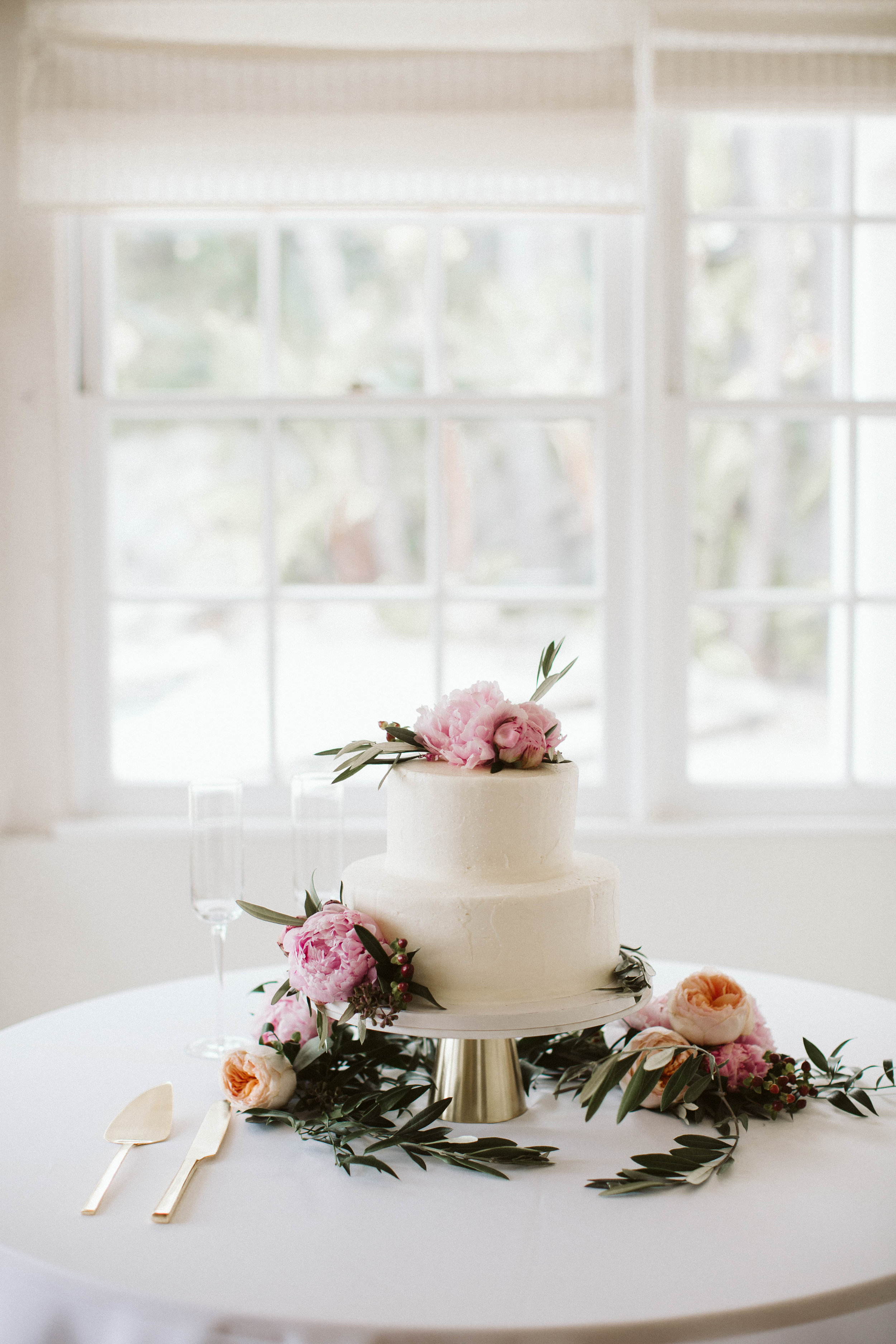  Tessa &amp; Xavier’s cake-Photo: Jessica Caballero Photo 