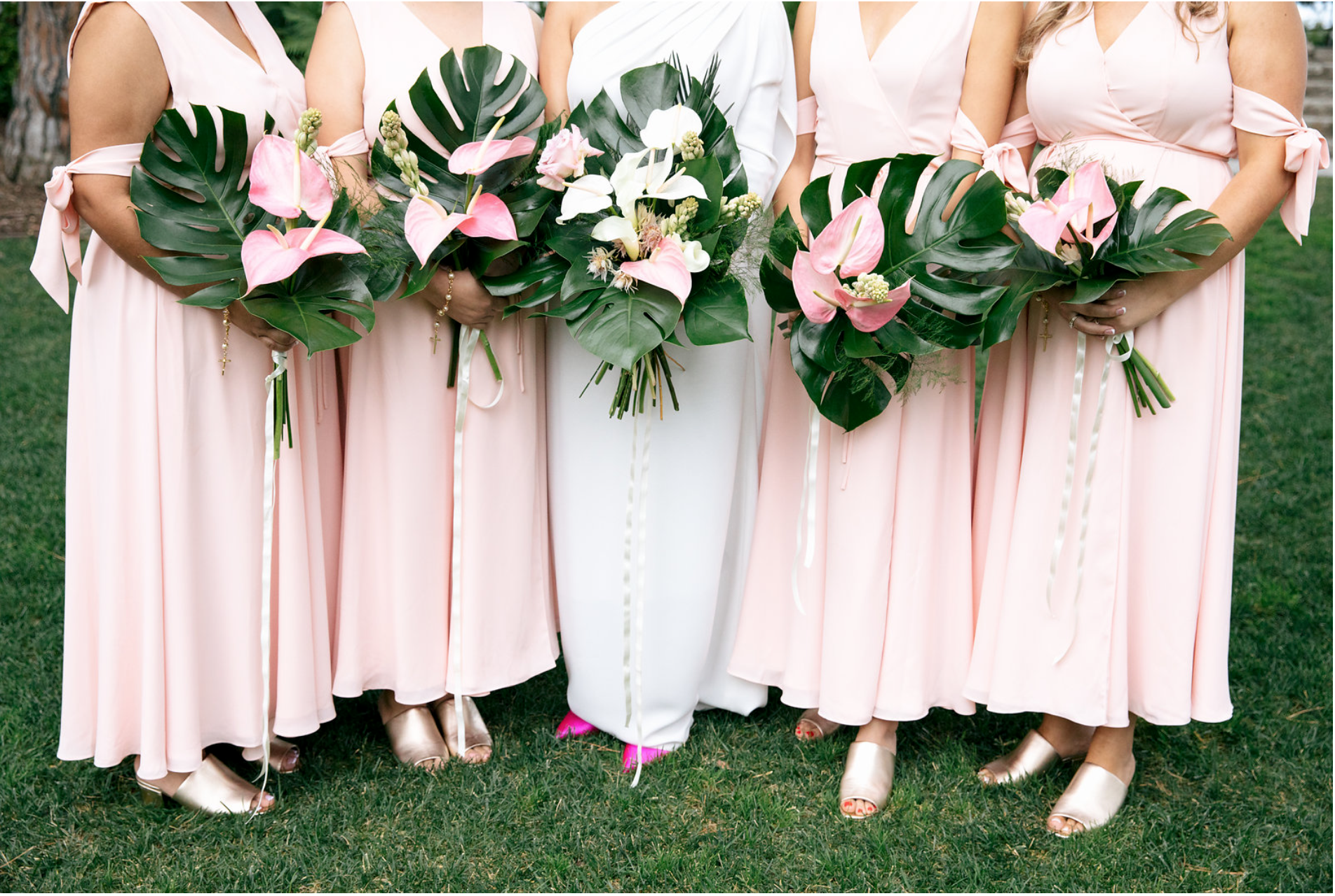 Adriana & her bridesmaids- Photo: Jenn Emerling