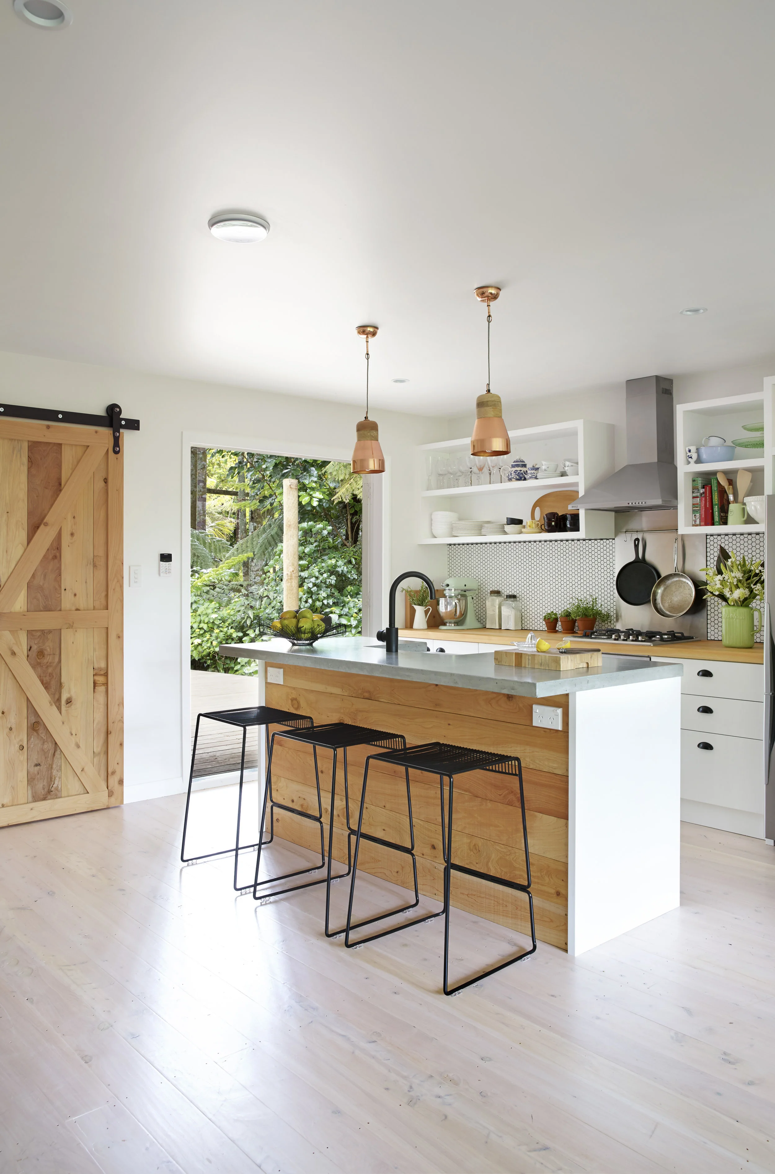 Falconer_inside (1).jpg