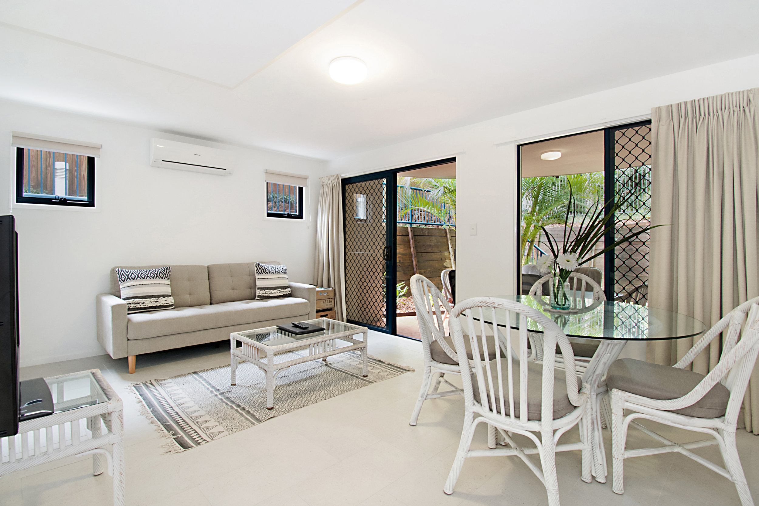  Stunning 2 &amp; 3 bedroom  self-catered accommodation in the heart of Byron Bay   Learn More  