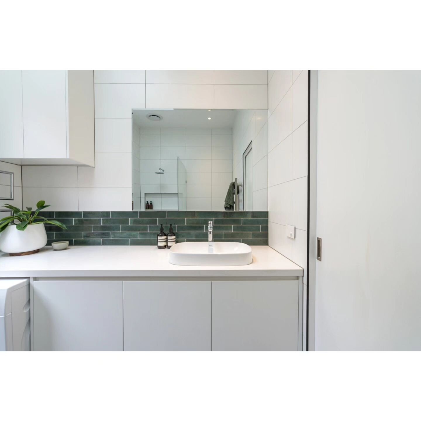 Bathroom / Laundry at our recently finished Fitzroy North Extension and Renovation

unique builds - extensions - heritage homes
www.insideandoutgroup.com.au
.
.
.
.
.
.
.
.
.
.
.
#renovations #additions #extensions #christmas #windsor #melbournerenov