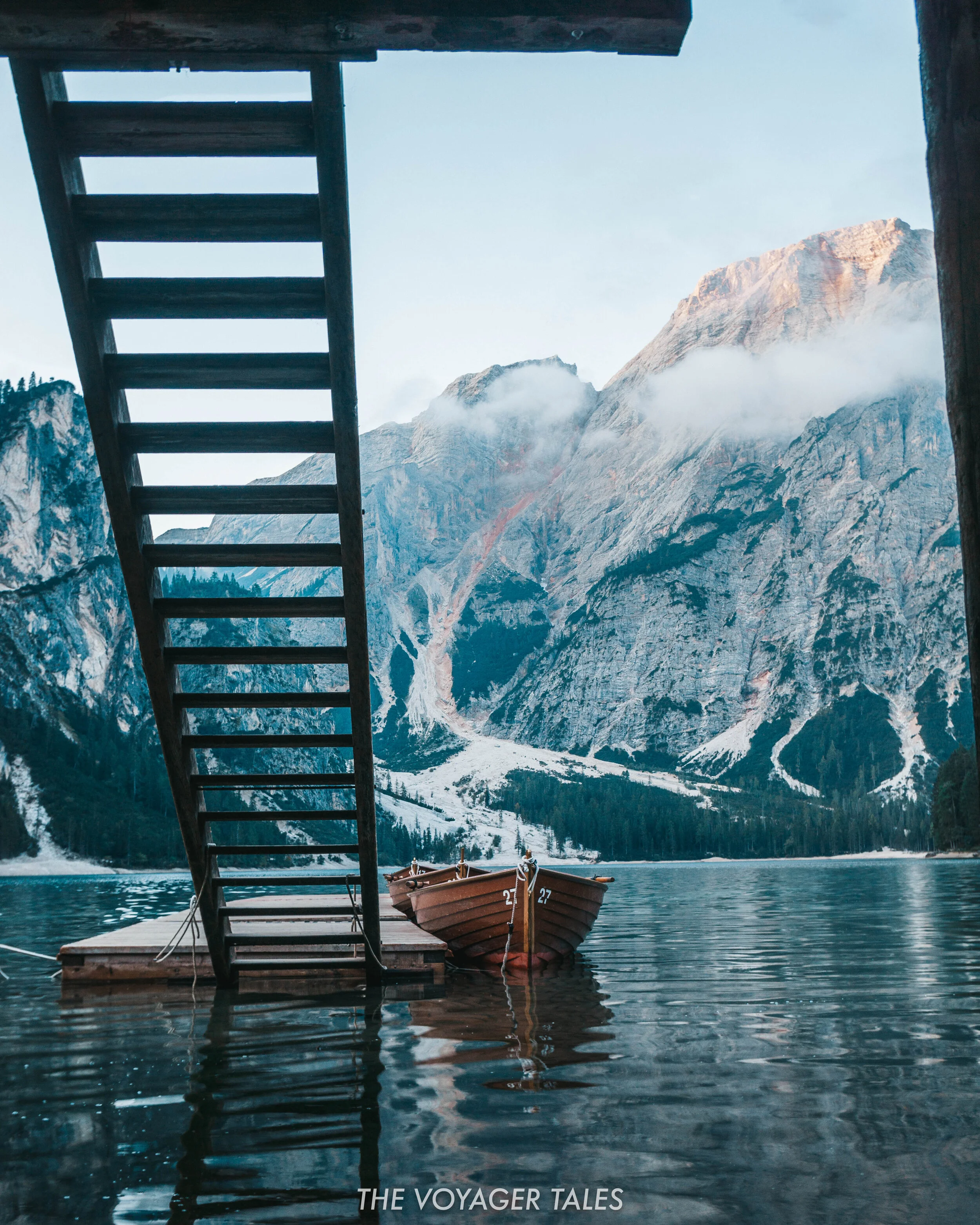 Lago di Braies boat shed