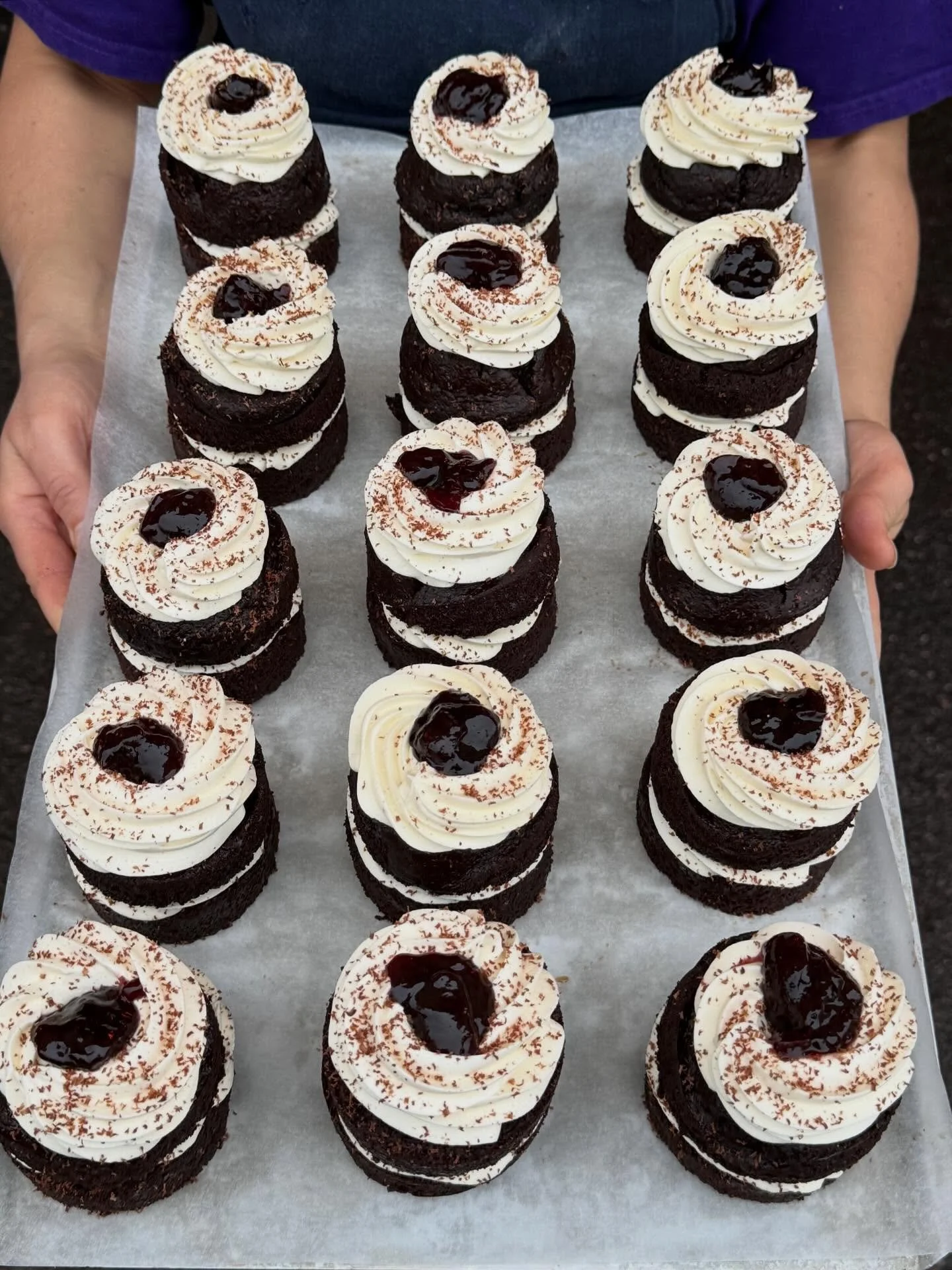 Chocolate and cherries to swoosh away the November blues 🍒

Black Forest Cake with sour cherries on the counter at Kallio for the weekend, come by.

#way #helsinki