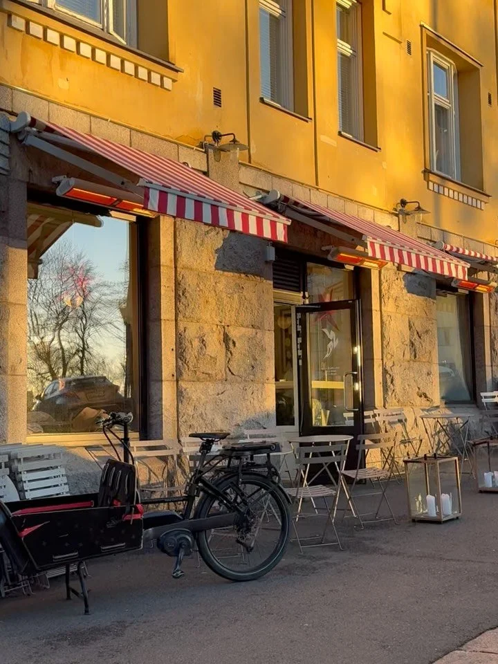 November romance at Kallio🌞 

Join us for breakfast, lunch or dinner and in-between, we&rsquo;re always so happy to see all of you.

#way #helsinki