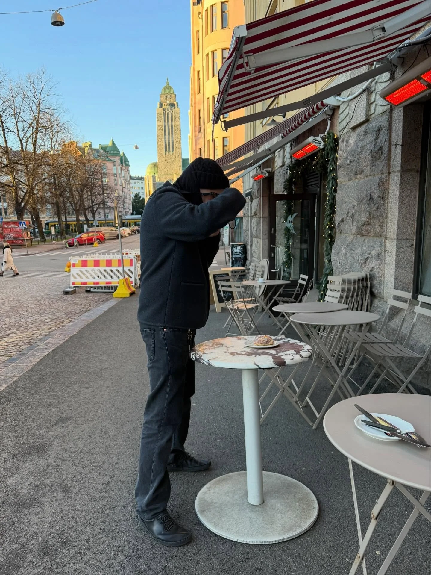 Behind the scenes and on the walls with Juho Huttunen. Big thanks @juhohut for lending this wonderful piece for Herttoniemi and dropping by to create something new for us. 

We&rsquo;re excited to share more very soon :)

#way #helsinki