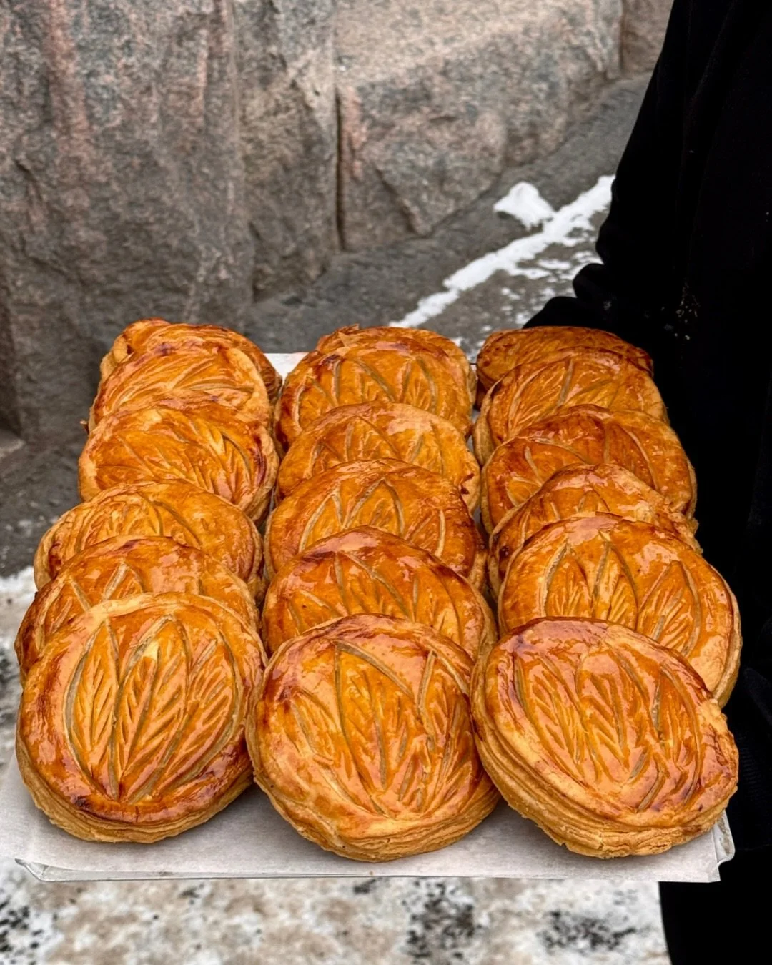 Bon week-end! We have galette des rois on the counter for the next days👑👑

Pop in, this happens only once every January!

#way #helsinki