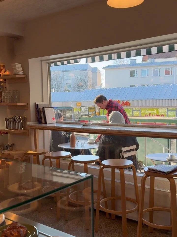 The season for coffee in the sun at Kettutie has begun. We&rsquo;re looking forward to see you here for brunch, lunch or dinner and in-between. Make your reservation via link in bio or pop in, we always leave room for walk-ins too🌷

#way #helsinki