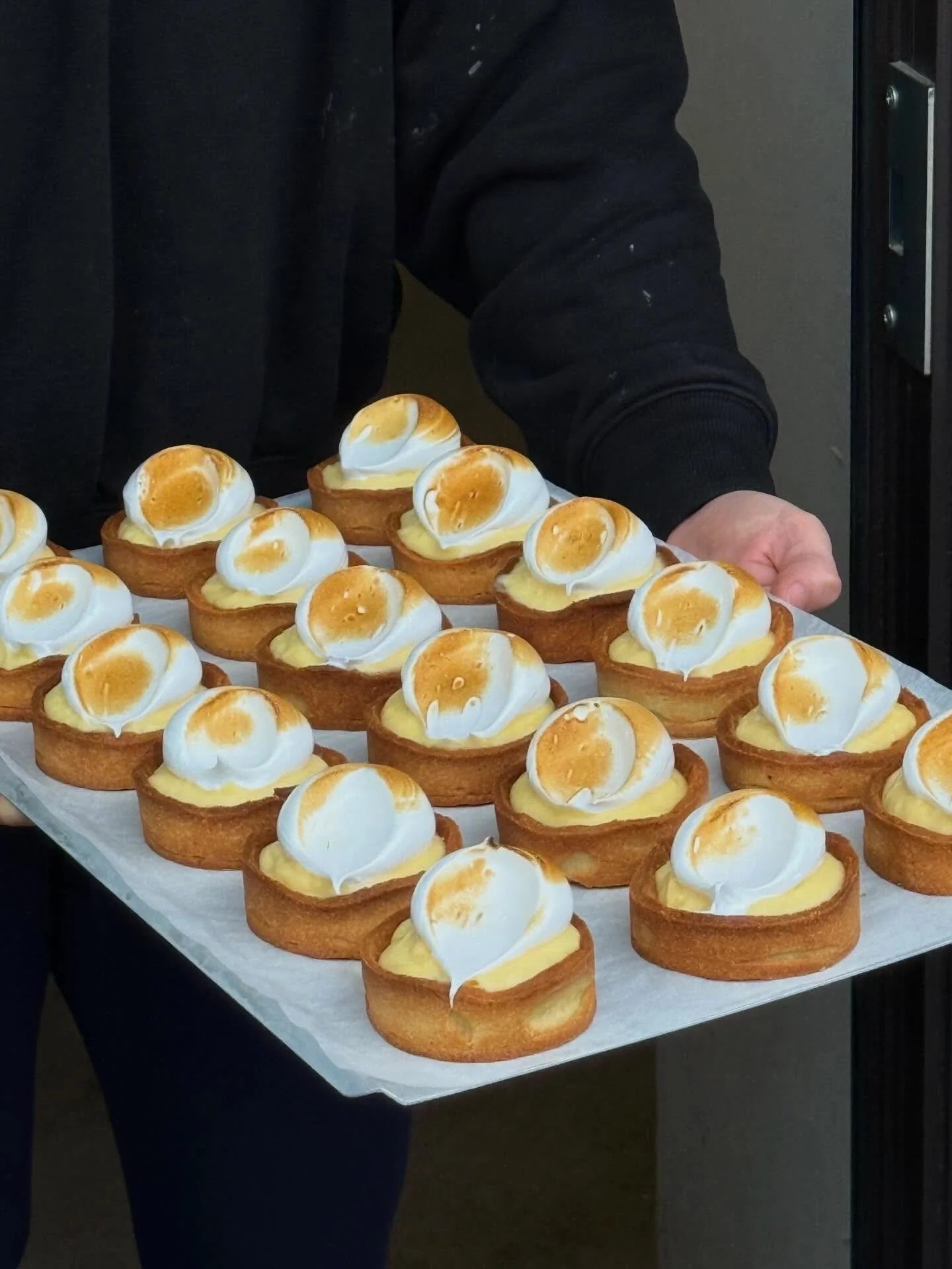 Lemon meringue tartelettes, a big favourite at ours. You find them on the counter this weekend. 

Shine bright!

#way #helsinki