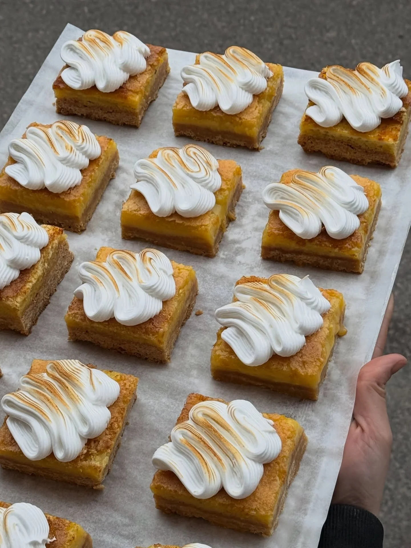 Lemon meringue bars for the holidays, what&rsquo;s not to love! 

We&rsquo;re open throughout the weekend (only on Monday we take a little rest) so come hang. Happy Easter everyone🐰🐰🐰

#way #helsinki
