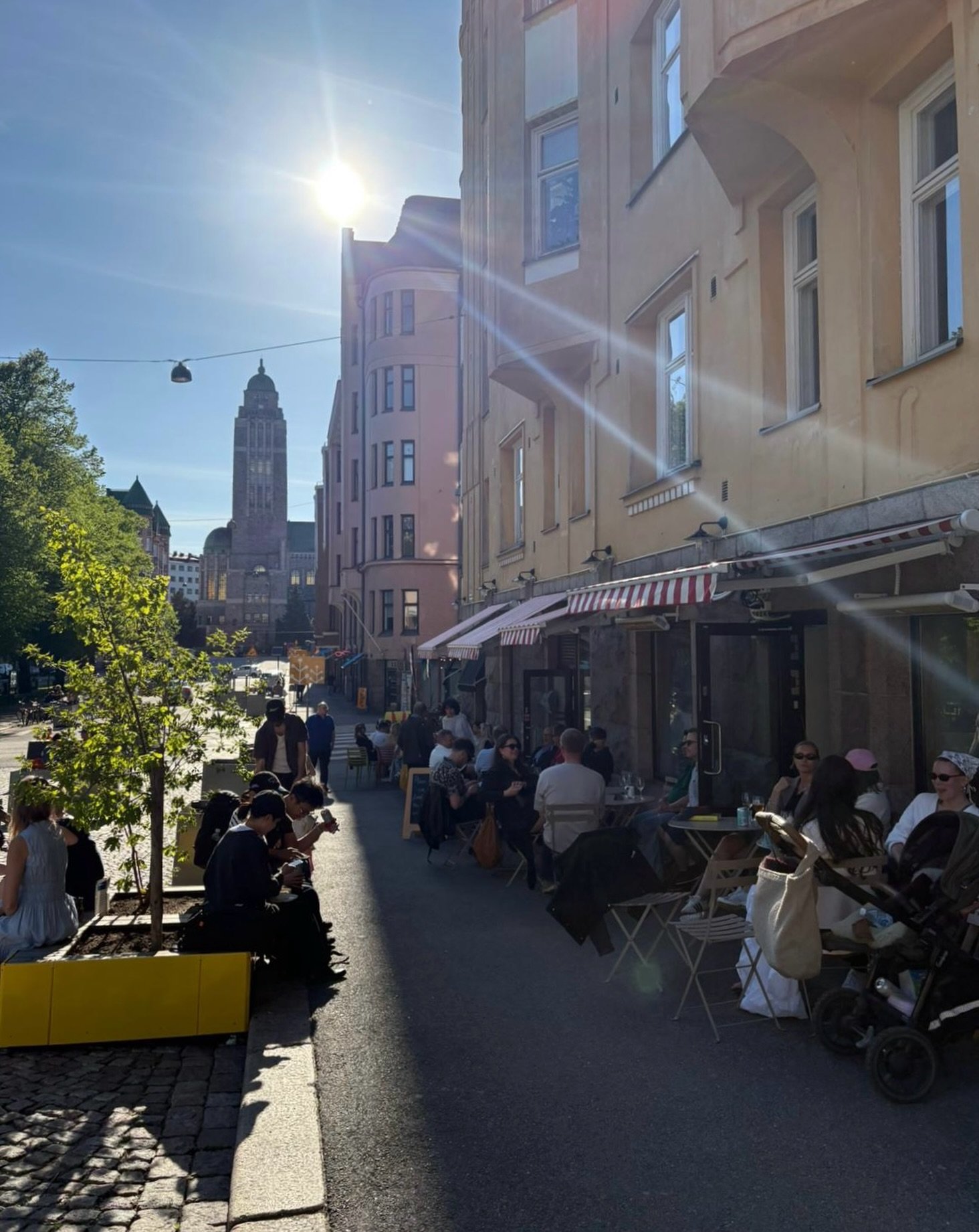 It&rsquo;s easy to forget what the sun does until it does it🌞 

Come hang out, we are open every day of the week.

#way #helsinki