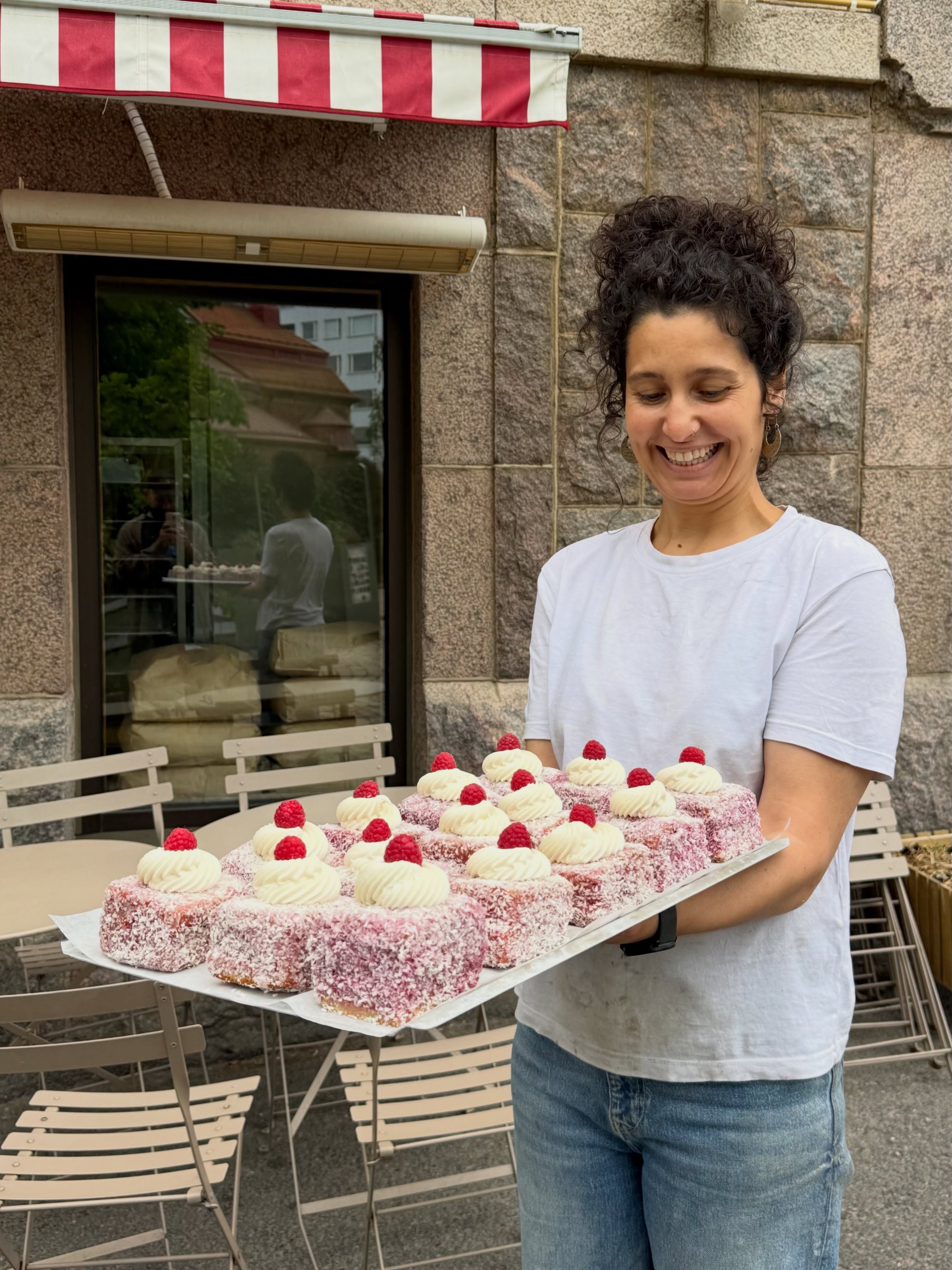 Fun one for the weekend🥥
&ndash; Raspberry  Lamington

On the counter the next days, come thru!

#way #helsinki