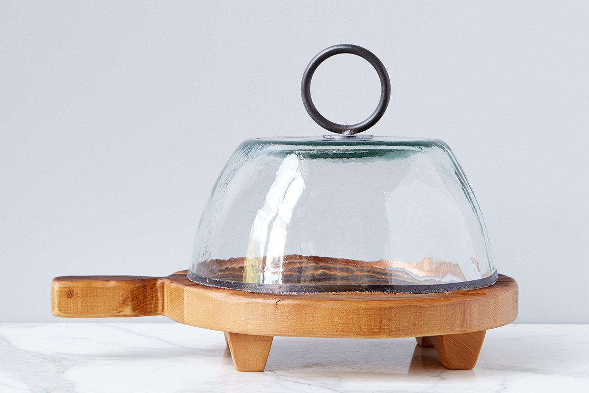 Round_Footed_Serving_Board_1.jpg