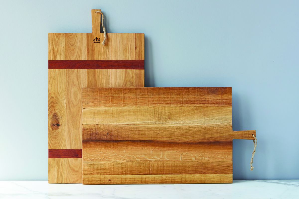 REY271LN2_Oak_Rectangle_Pizza_Board_3.jpg