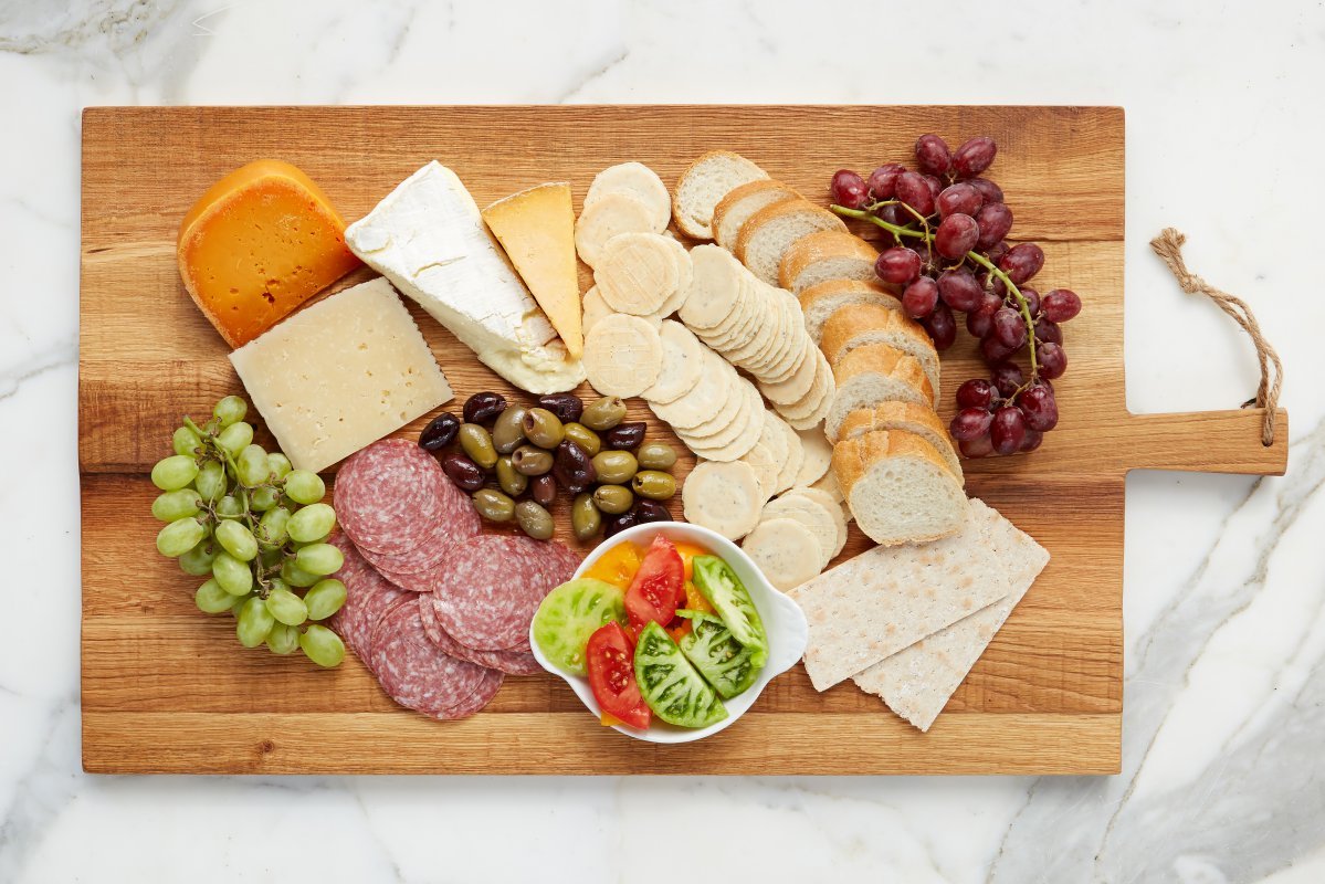 REY271LN2-Oak-Rectangle-Pizza-Board-1.jpg