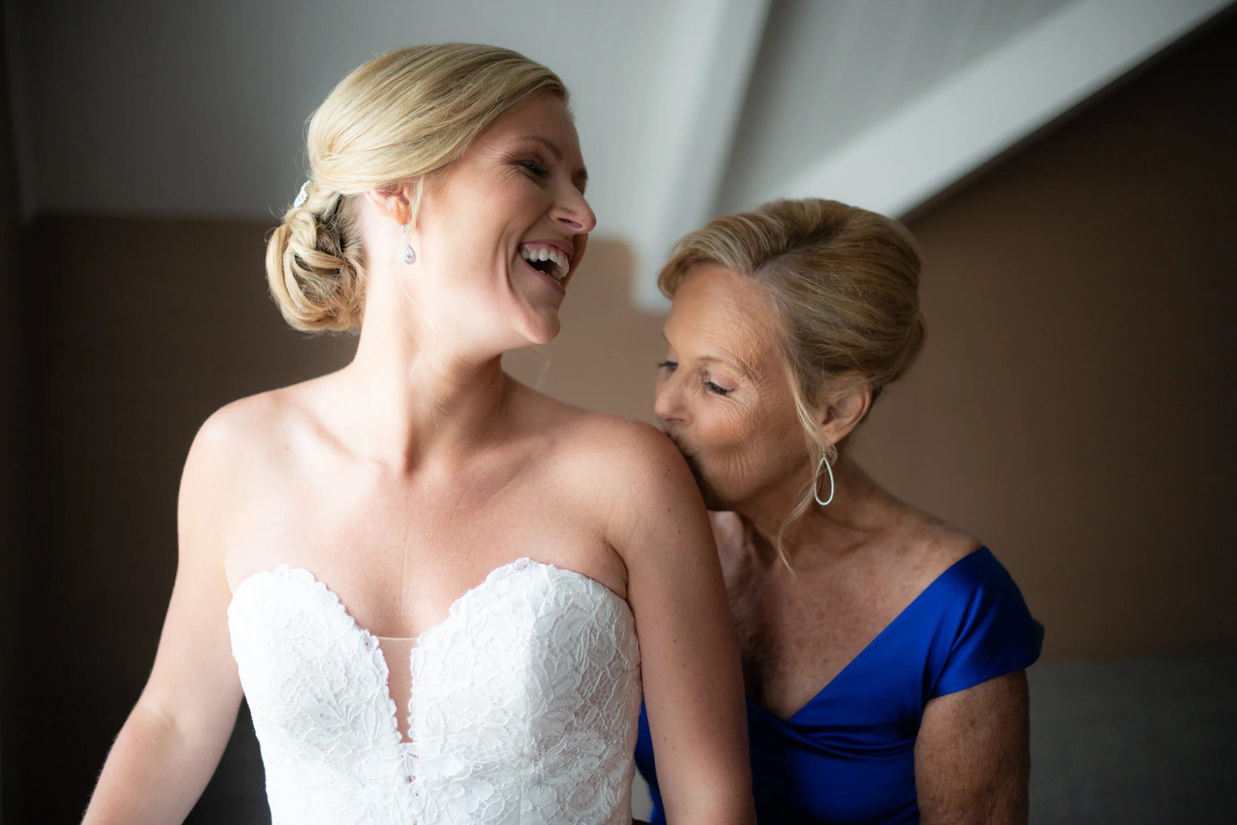 LM-DANIFINEWEDDINGS-CASTLEHILLINN-NEWPORT-RHODEISLAND-0107.jpg