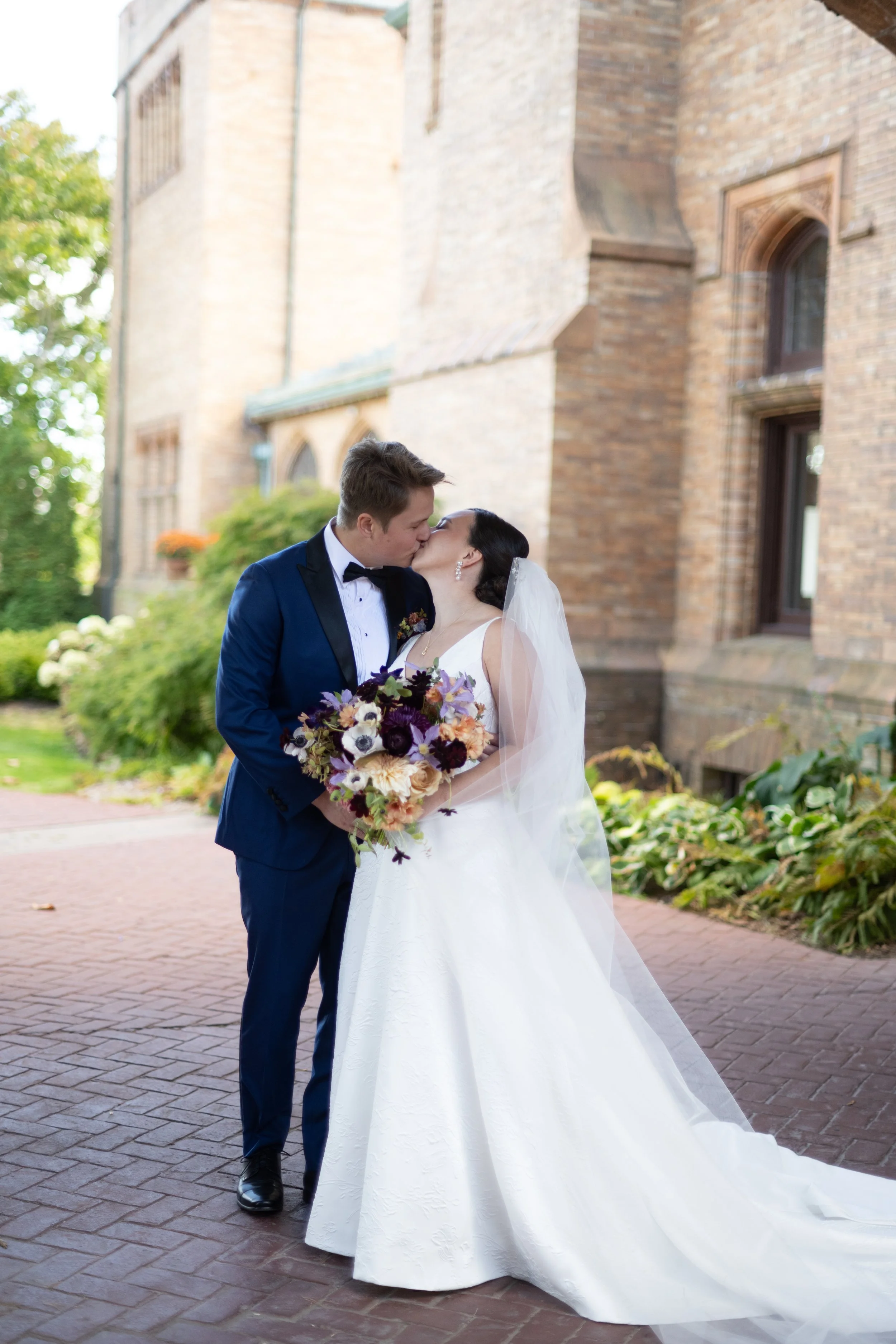 destination wedding photography at Wyndhurst Mansion - Dani Fine Photography