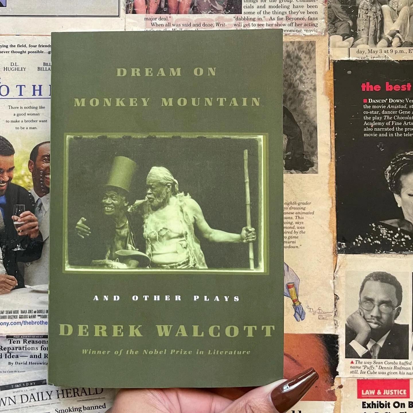 my critique of Derek Walcott’s ‘Dream on Monkey Mountain’ is live on the colored critic.
link in bio 🤎
korinnannette.com/the-colored-critic/dreamonmonkeymountain