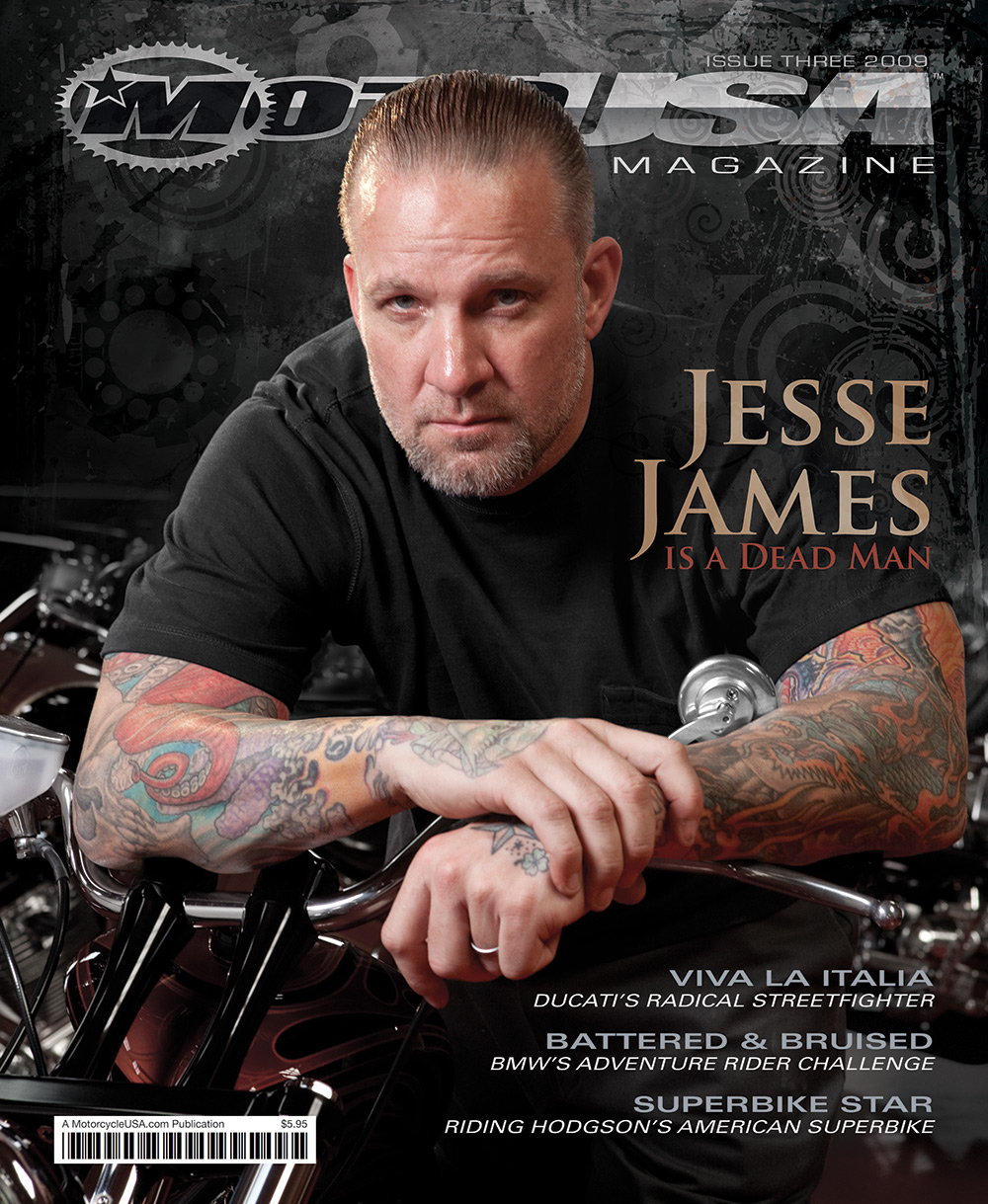 MAGAZINE COVER FOR MOTOUSA