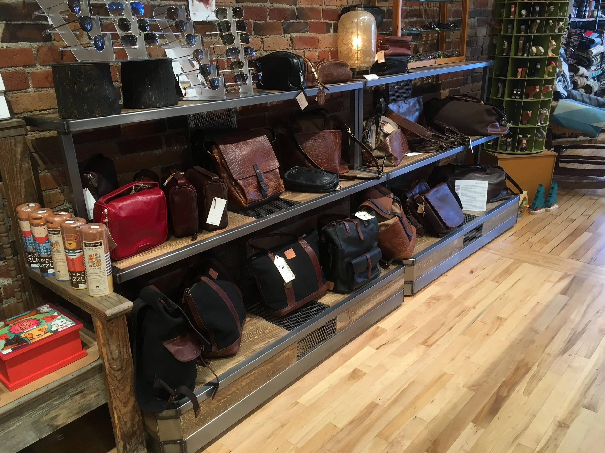 RETAIL DESIGN &amp; DISPLAYS