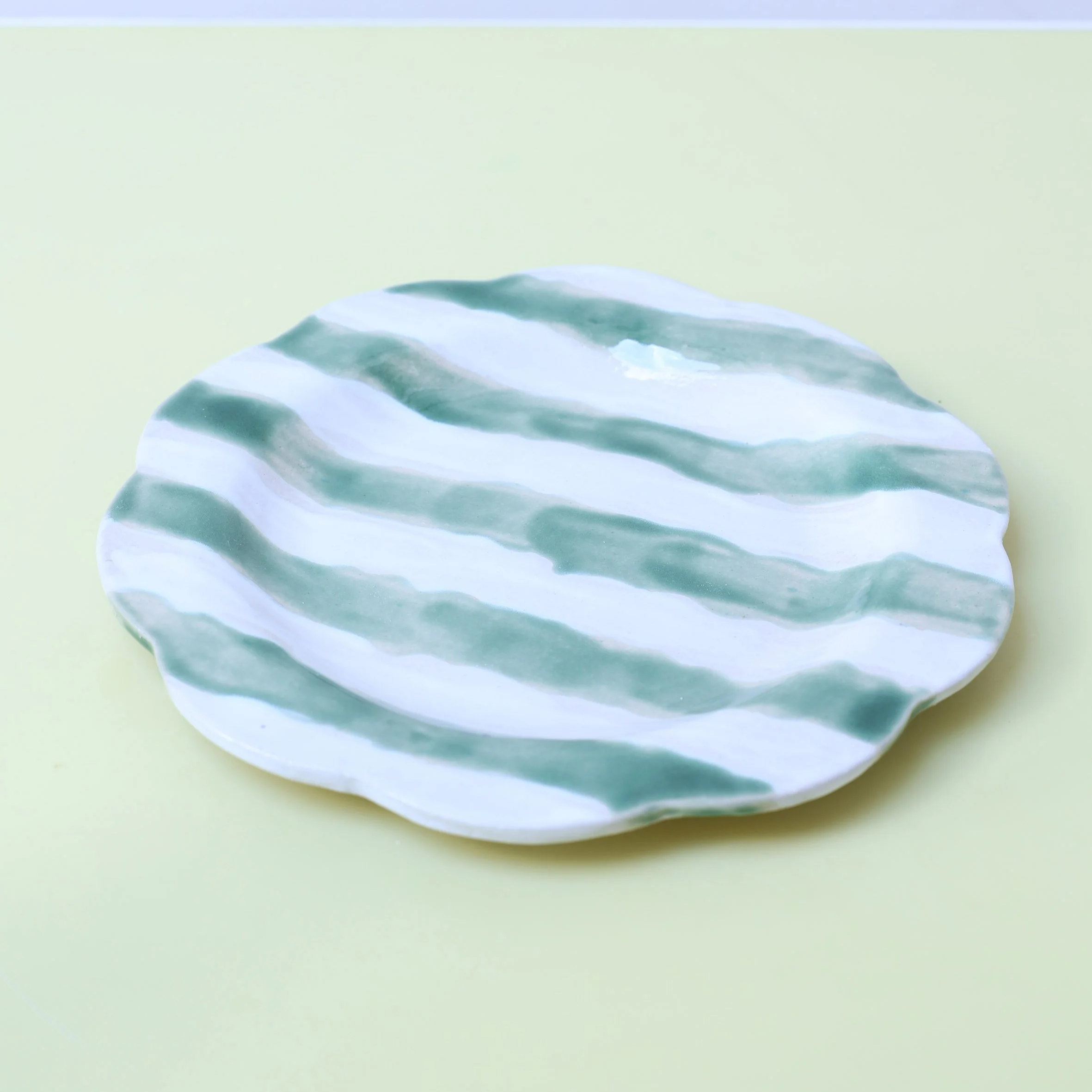LERRY 2024 FLOWER PLATE