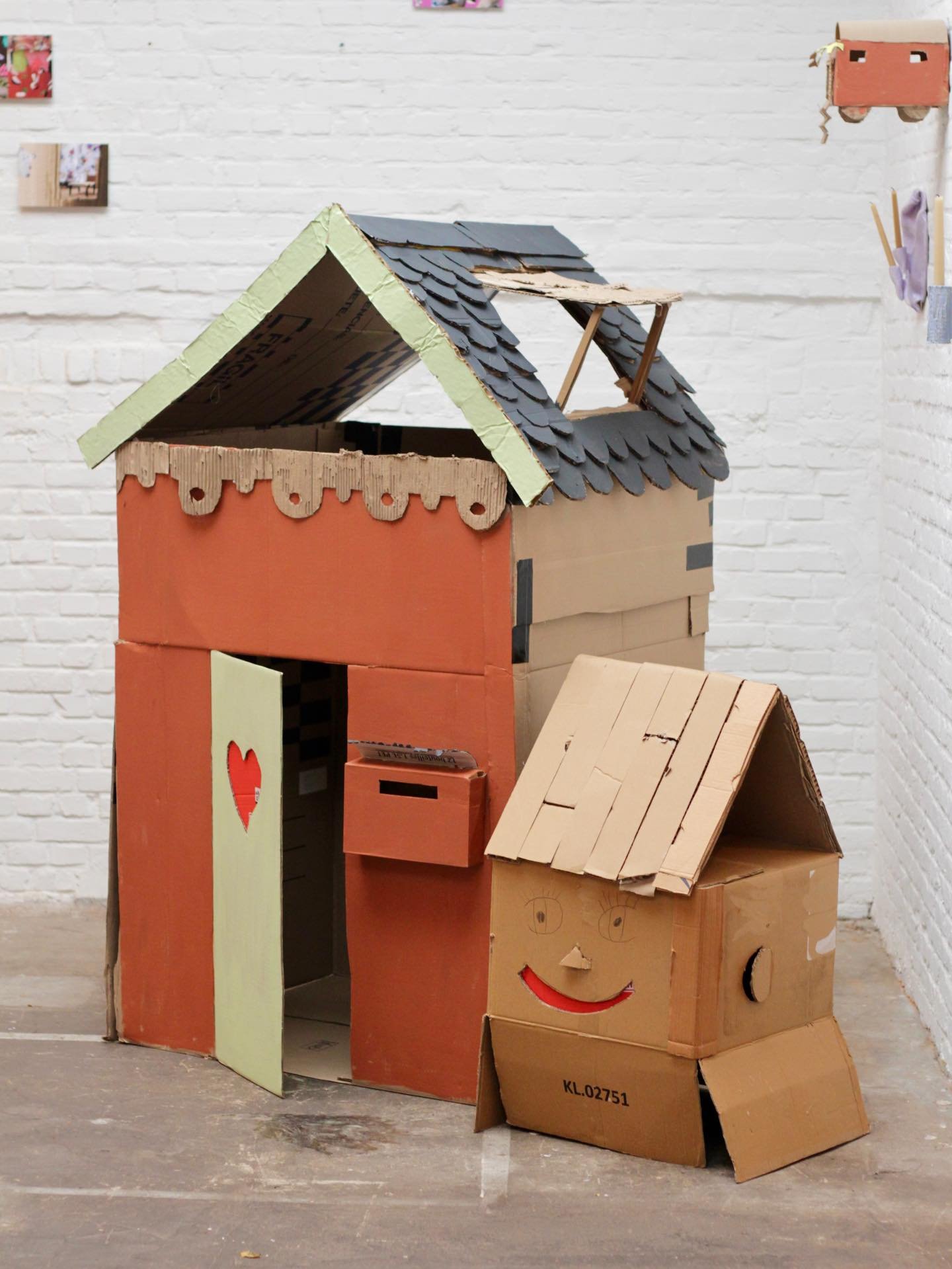 BAR OMAR - FINISSAGE OUR HOUSE - EXPO &amp; BOOK PRESENTATION

DID YOU KNOW? ALL pictures of the book are available as art print in three sizes (S 15/21, M 110/78, L 130/185) Some of our favourites are on view during the expo. 

Last chance to see th