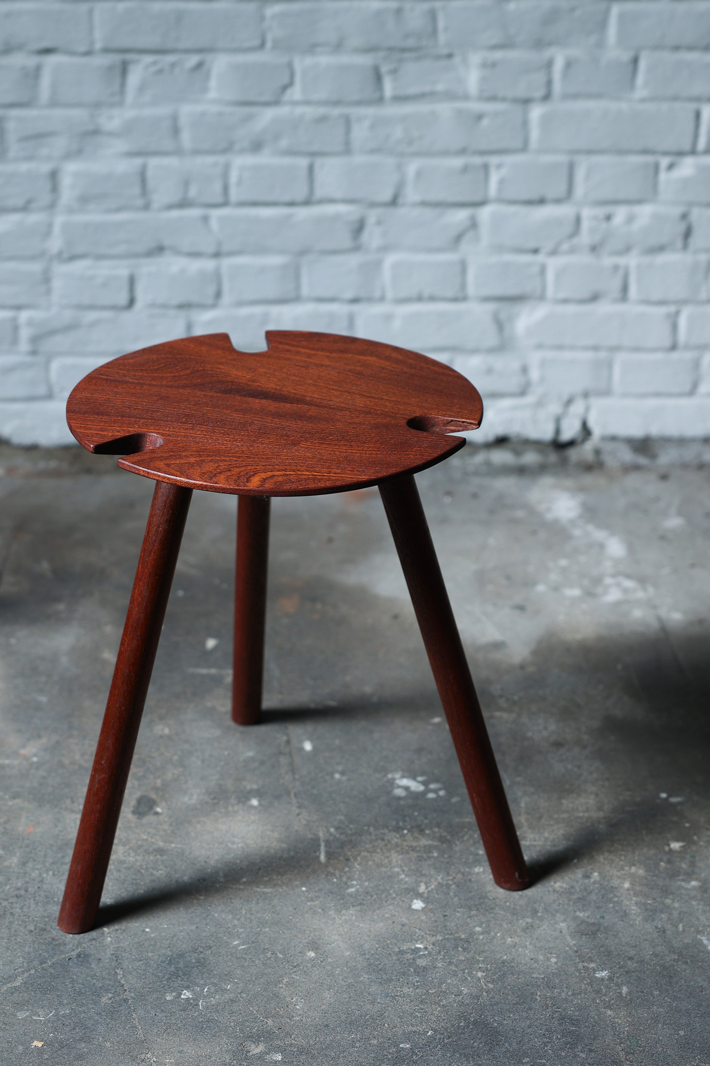 PUZZLE STOOL