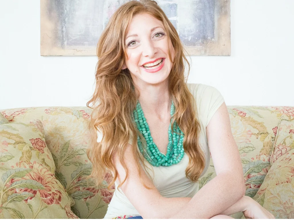 Know Your Moon Signs before Moving In [Video]