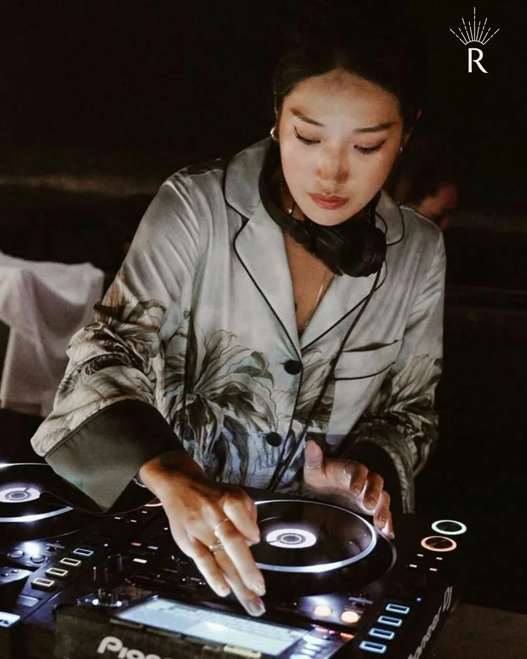 MERCURY SQUARE SATURN

Tuesday, December 30 &ndash; 2:15am

As the Year comes to a close, edit the music of your life, creating space for a new song.

#astrologyposts #dailyhoroscope #astrologyonline #learnastrology #nycastrology #starsync #rebeccago