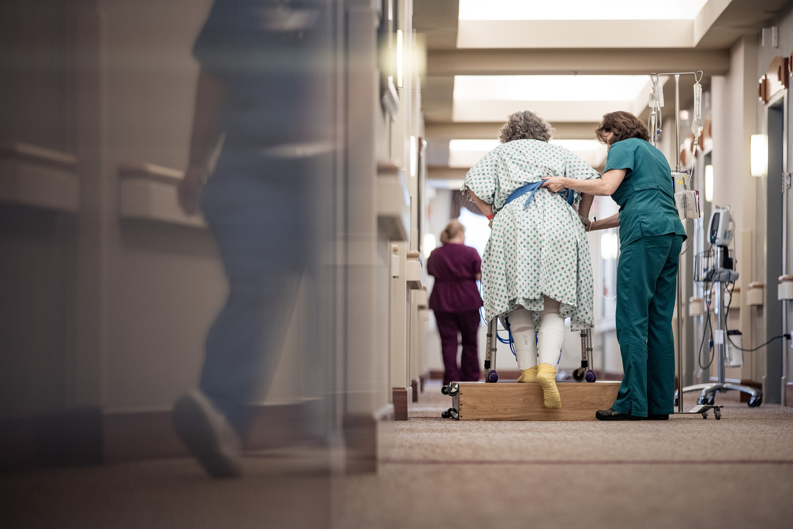 Nurse-Helping-Patient-Using-Gait-Transfer-Belt-X3.jpg