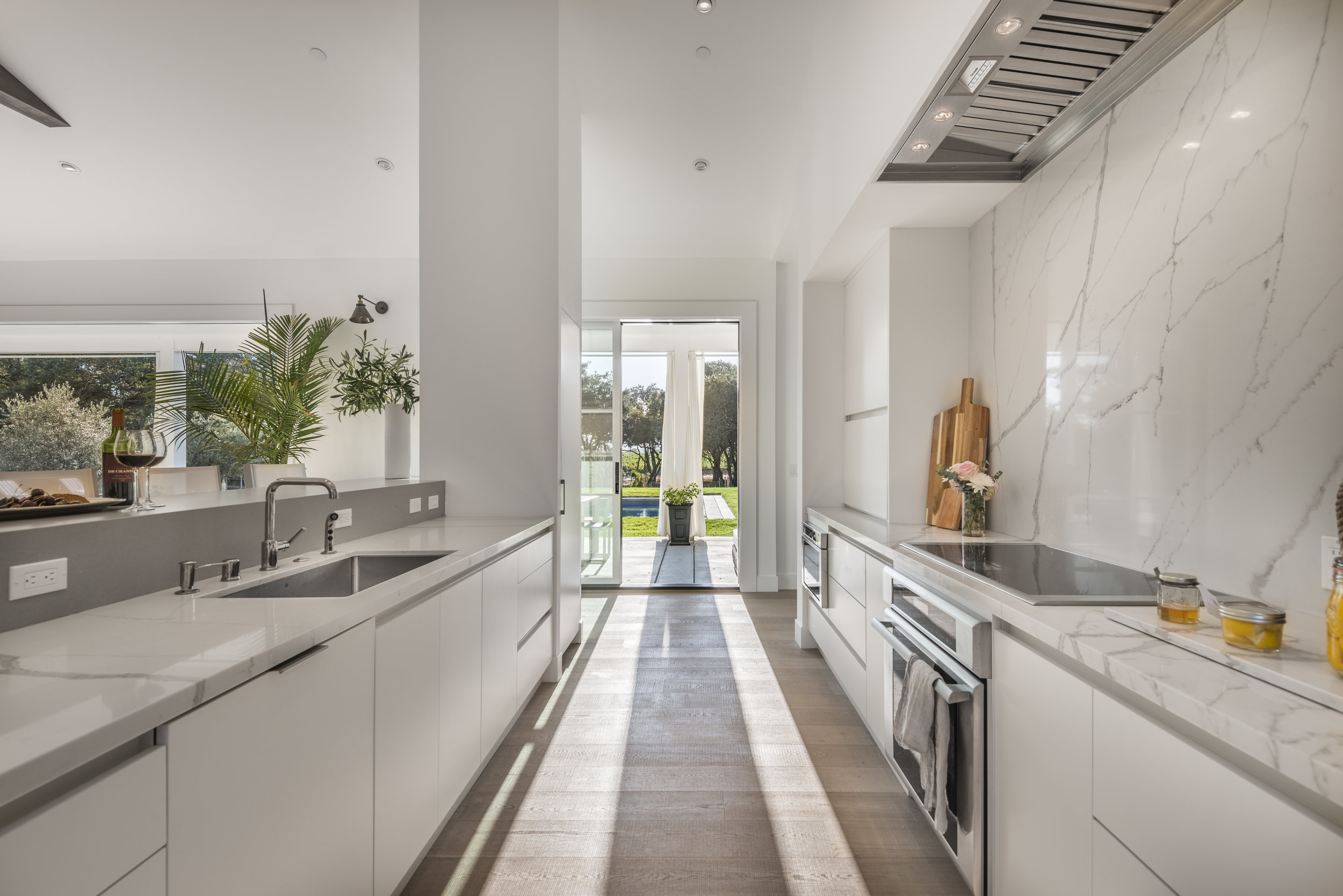 21235 Hyde Rd-422-HDR HR.jpg