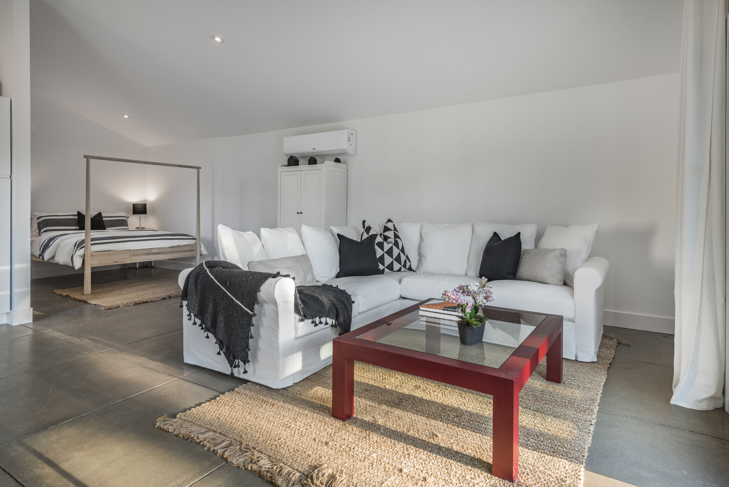 21235 Hyde Rd-451-HDR HR.jpg