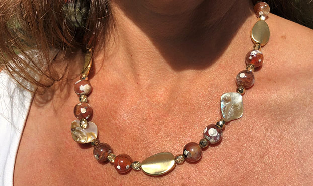shell-bead-necklace-622.jpg