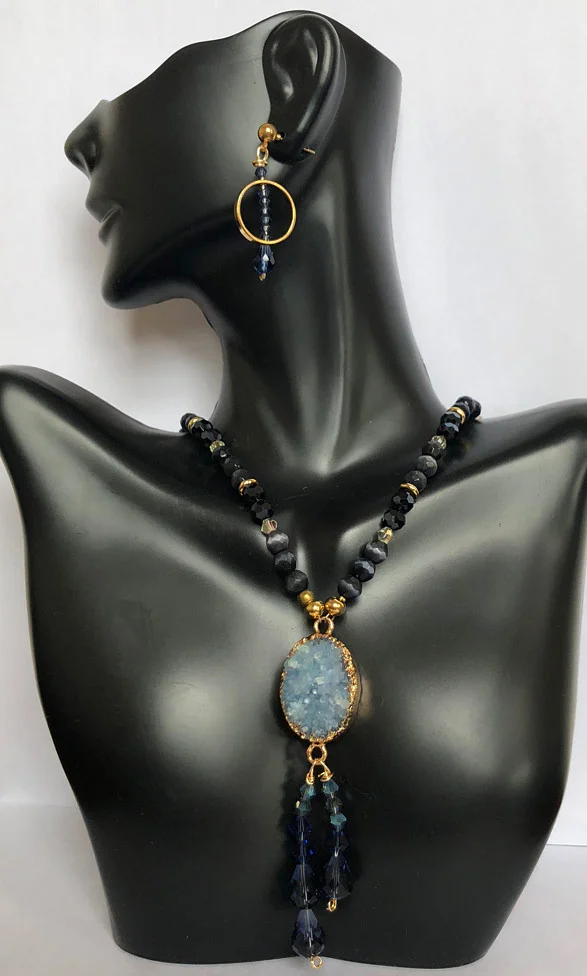 druzy-long-drop-necklace2.jpg